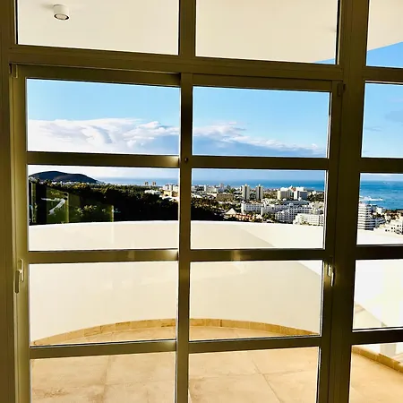 Margarita Ocean View 아데제